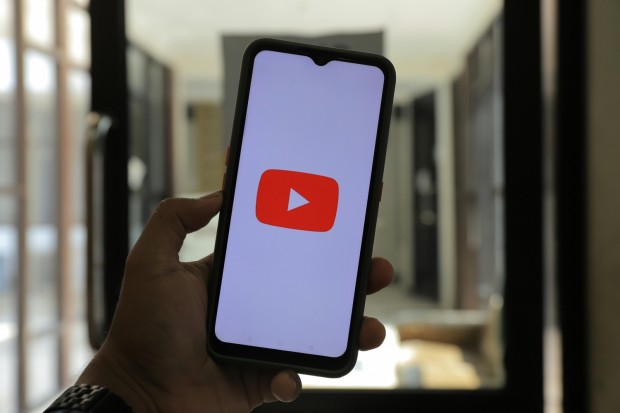 YouTube Enhances Privacy Protections, Enables Reporting of AI-Generated Content