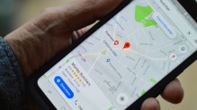 Google Maps Tests Sponsored Stops, Raising Safety and User Experience Concerns