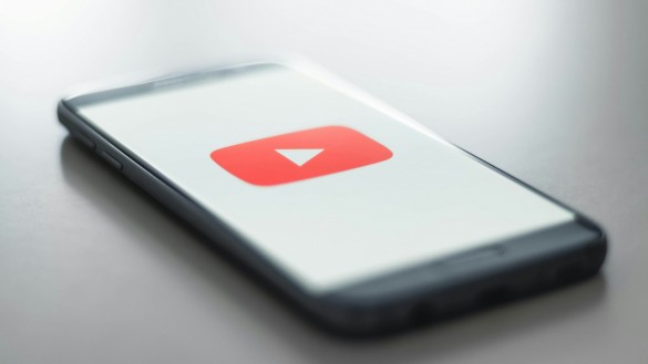 YouTube is Experimenting Sleep Timer For Premium Subscribers: How to Enable This?